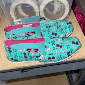 Toms